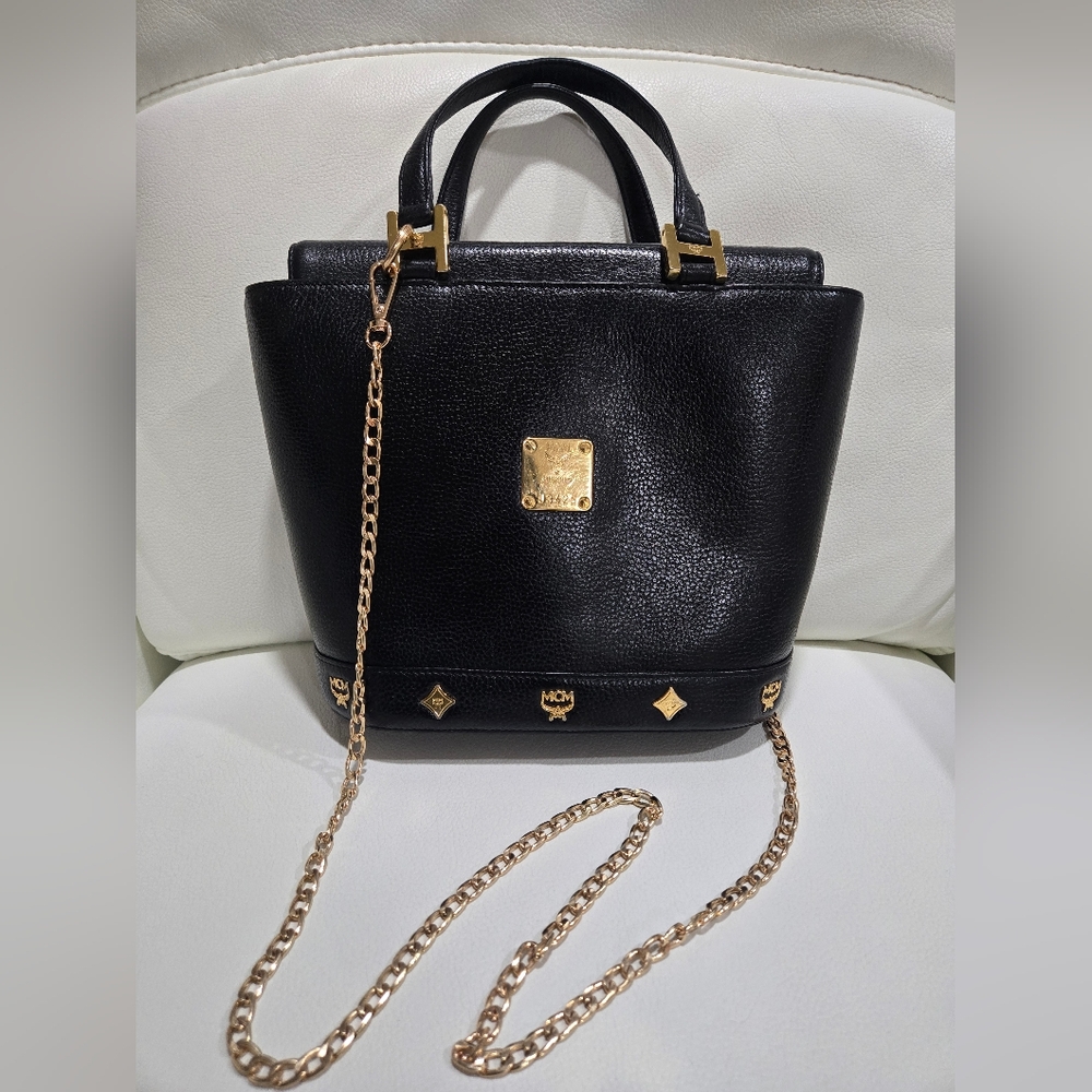 MCM BLACK LEATHER TOTE/HAND BAG-AUTHENTIC
